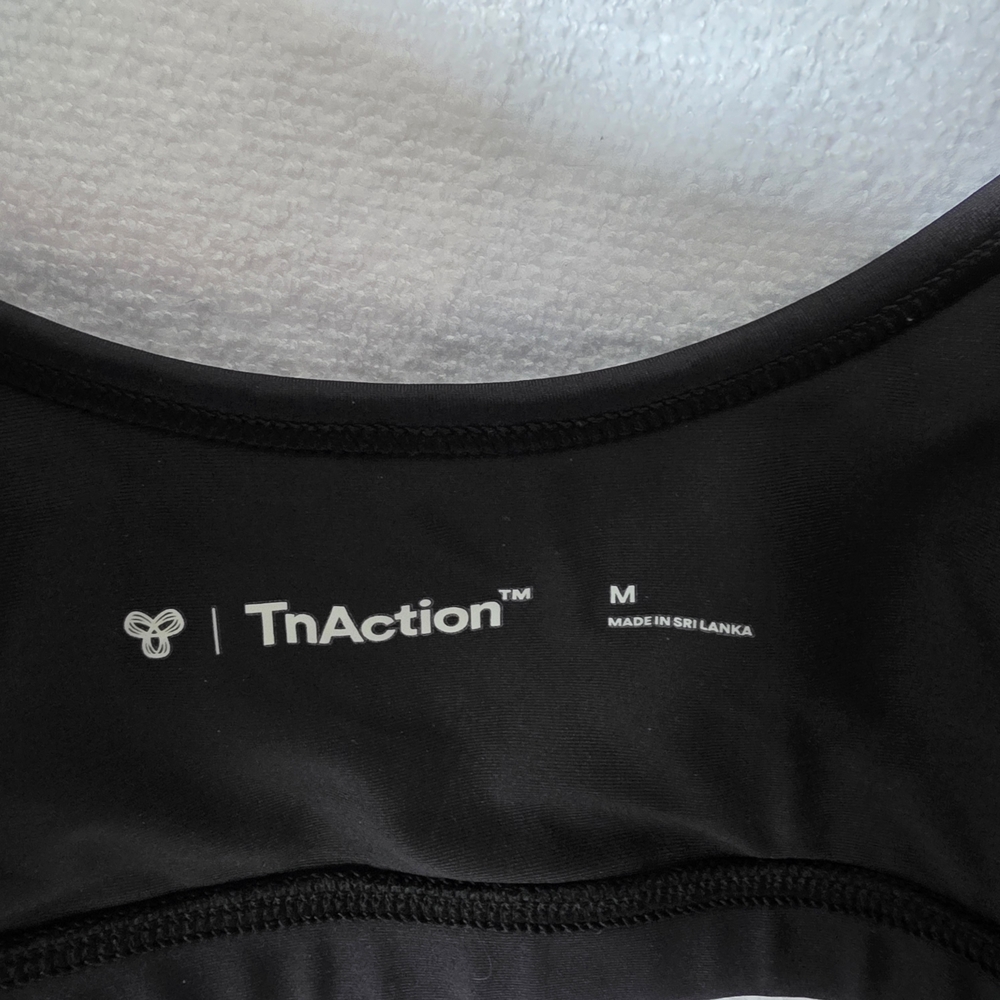 🧡 Scoop-Neck Sports Bra - Picture 4 of 6